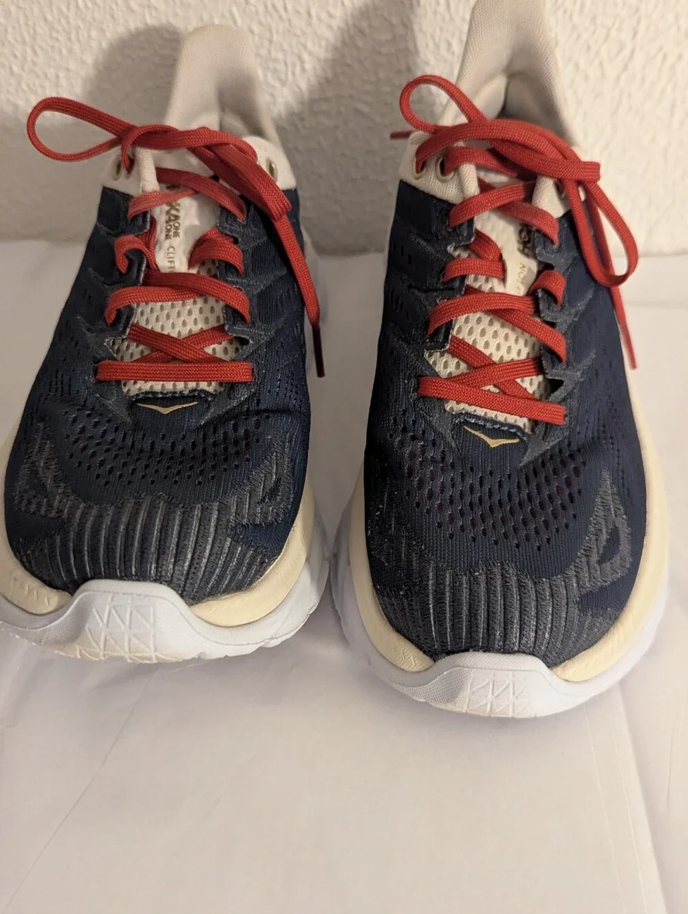 Hoka One One  Women’s Size 7.0 US Blue Running Shoes One One W Clifton Edge.